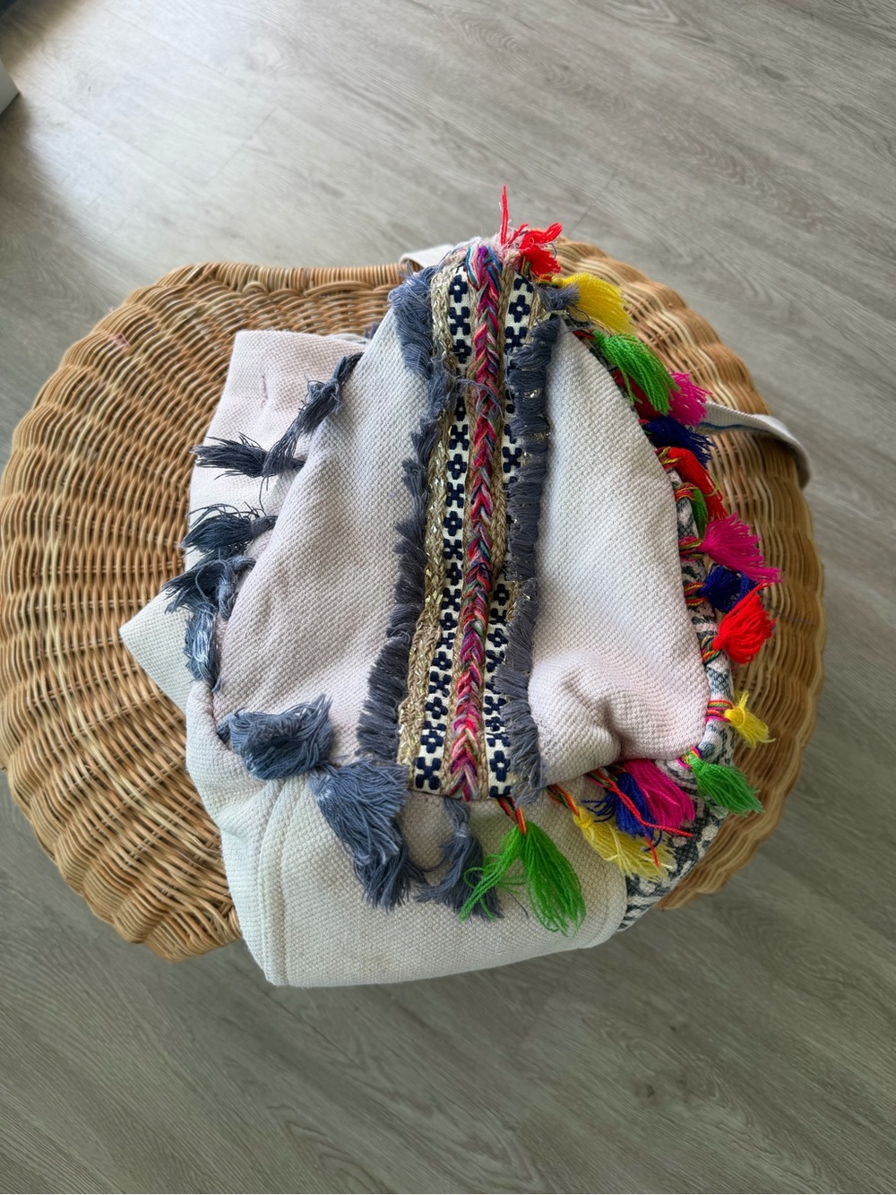 Bohemian Colorful Tassel Boho Tote Bag - ANTICA SARTORIA - Preloved - fair - Picture 10 of 17